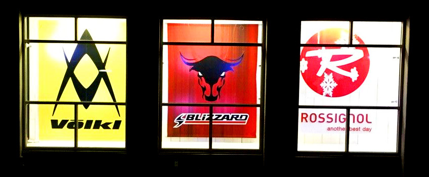 Tecnica backlit signs